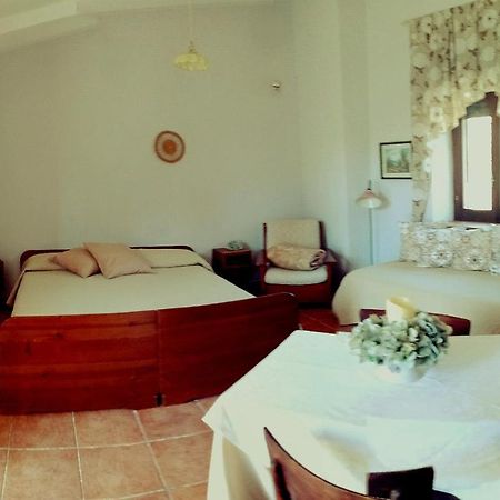 Agriturismo Tre Santi Villa Padula Eksteriør billede