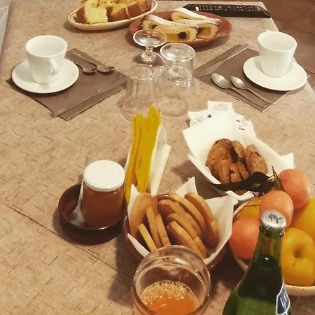 Agriturismo Tre Santi Villa Padula Eksteriør billede