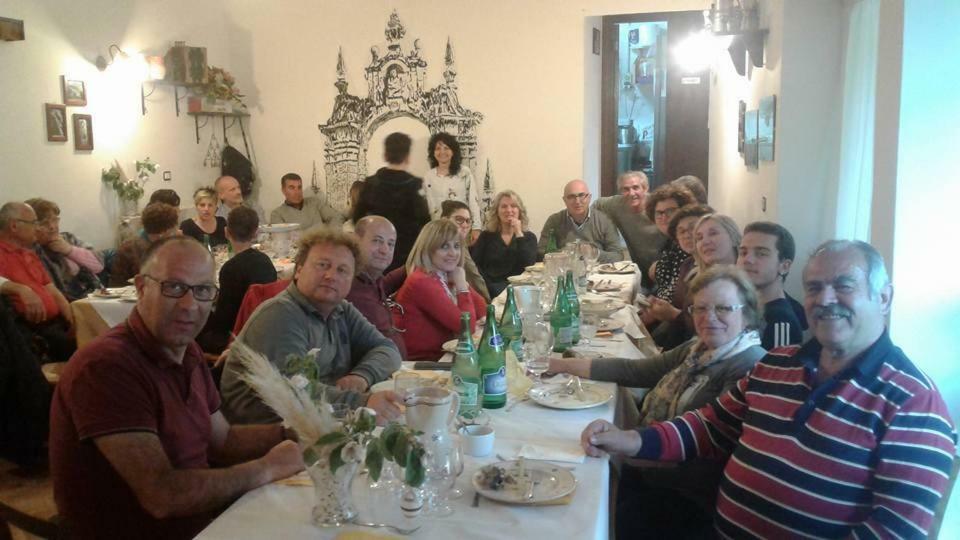 Agriturismo Tre Santi Villa Padula Eksteriør billede