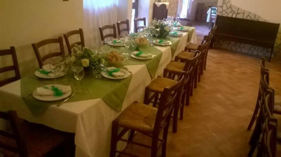 Agriturismo Tre Santi Villa Padula Eksteriør billede